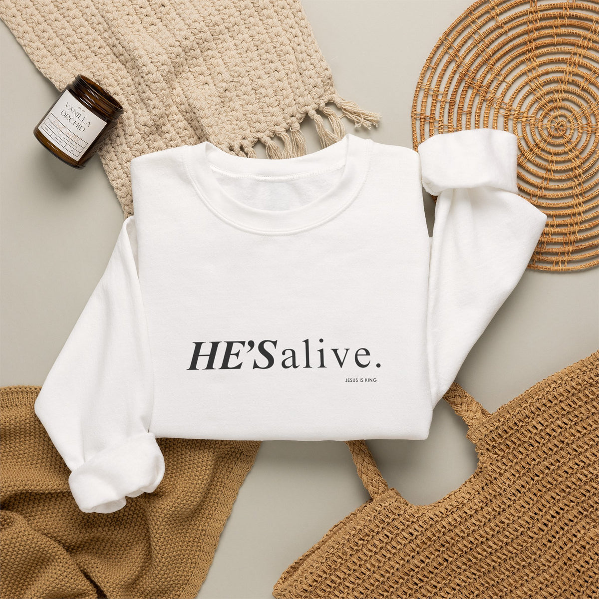 HE’S Alive.Jesus is King - Crewneck Sweatshirt